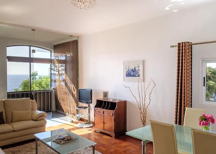 Guestready - A Beautiful Sight Over The Sea