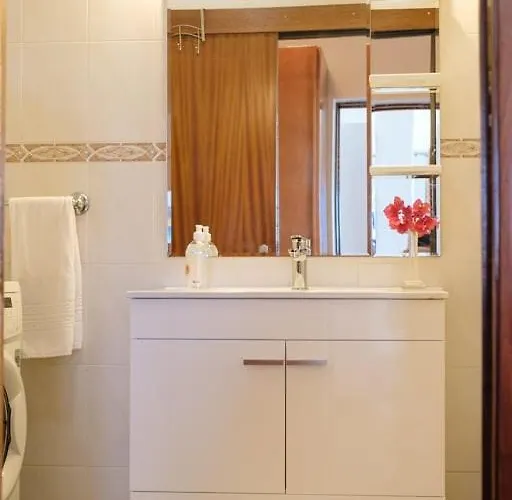 Guestready - A Beautiful Sight Over The Sea *