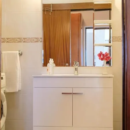 Guestready - A Beautiful Sight Over The Sea *