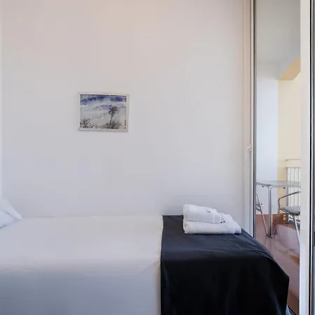 Daire Guestready - A Beautiful Sight Over The Sea Caniço