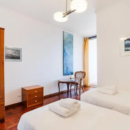 Guestready - A Beautiful Sight Over The Sea Caniço